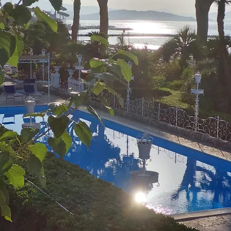 Maria Teresa Hotel 3*