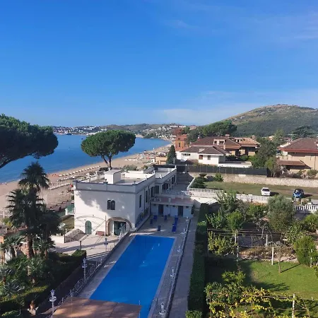 Maria Teresa Hotel