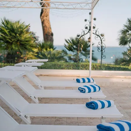 Maria Teresa Boutique Hotel 4*